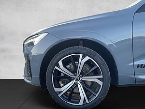 Volvo  XC 60 Plus Dark 2WD Bluetooth Navi LED Vollleder Klima Einparkhilfe el. Fenster