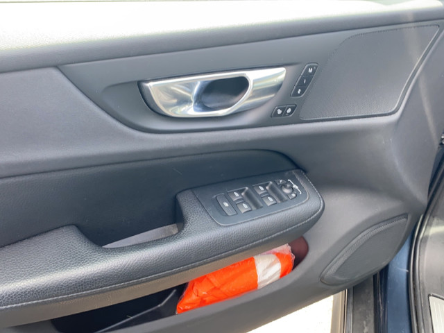 Volvo  V60 CC Pro AWD Bluetooth Navi LED Vollleder Klima Einparkhilfe el. Fenster